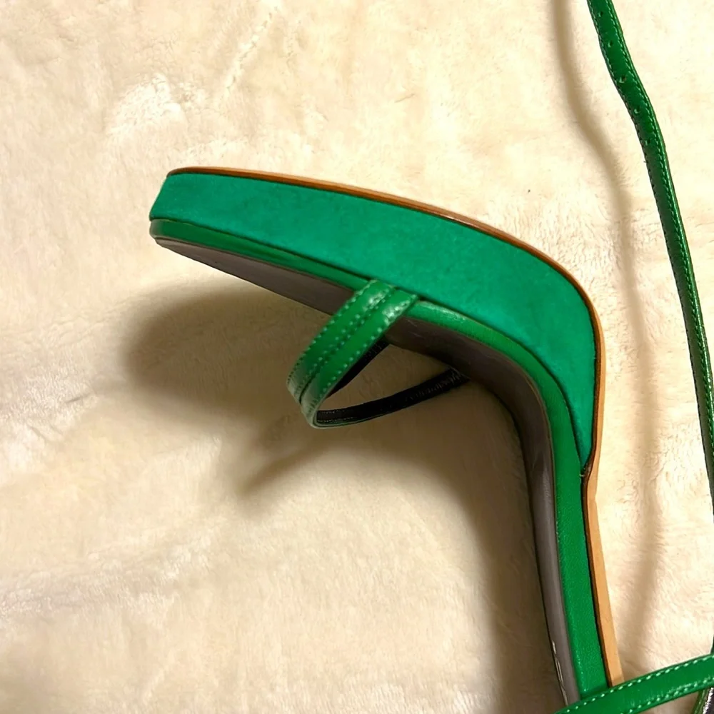 Dsquared2. Green Suede Strappy Heels. Like New. 39/8 Italy